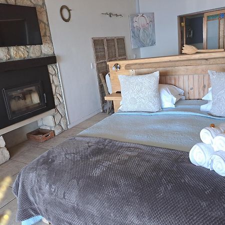 Kleinzee Oceanfront Guesthouse Гансбай Экстерьер фото